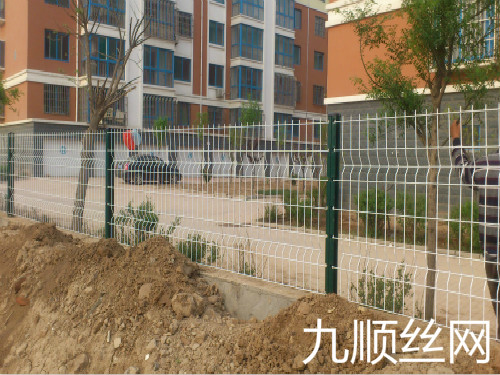 小區(qū)護欄網(wǎng)2.jpg